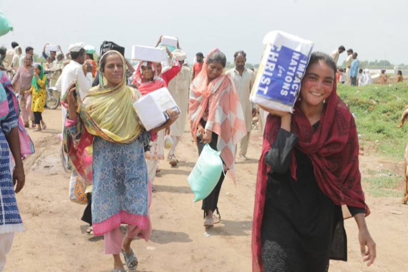 Voedselpakketten voor Pakistan en Kenia